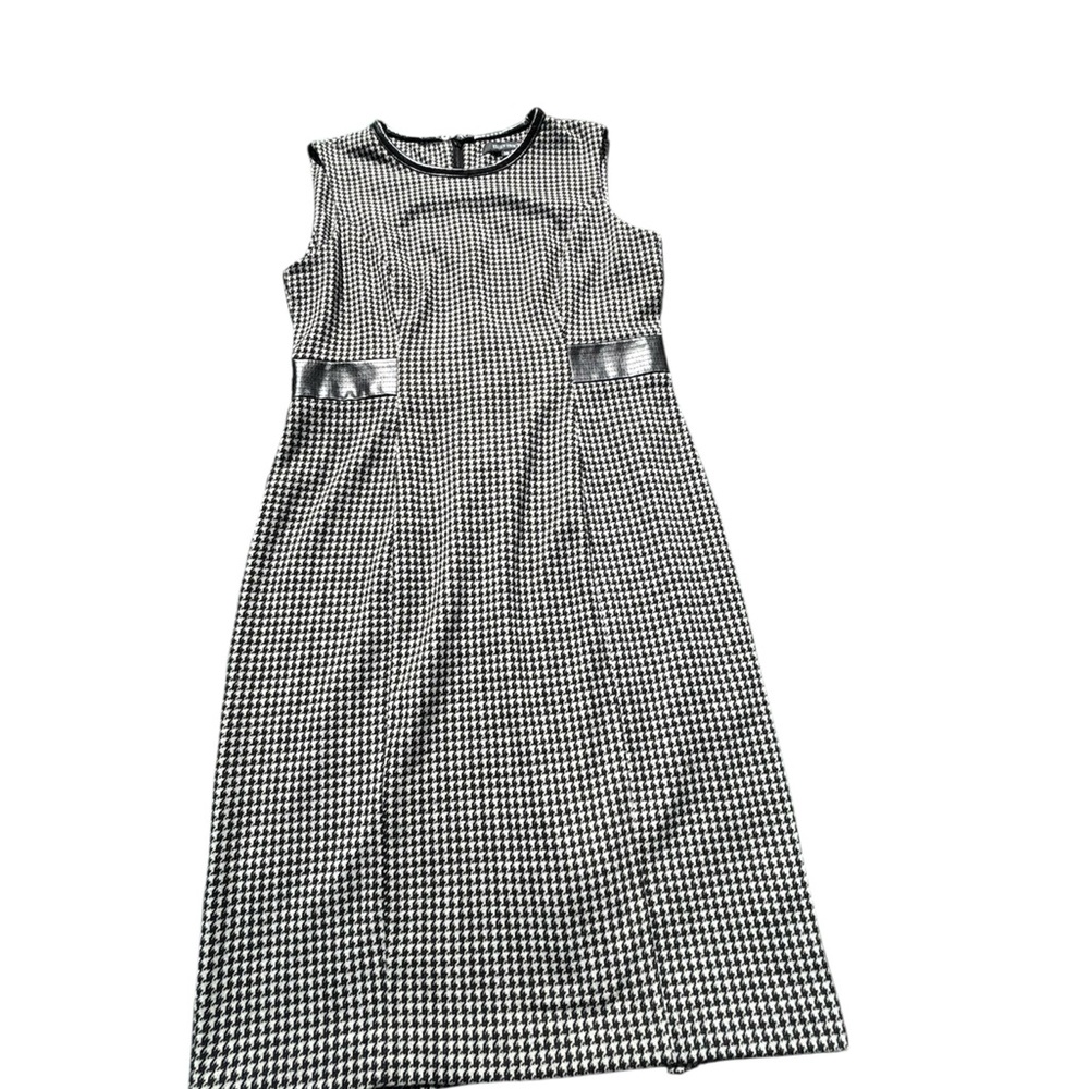 Ellen Tracy Black and White Sheath Midi Dress